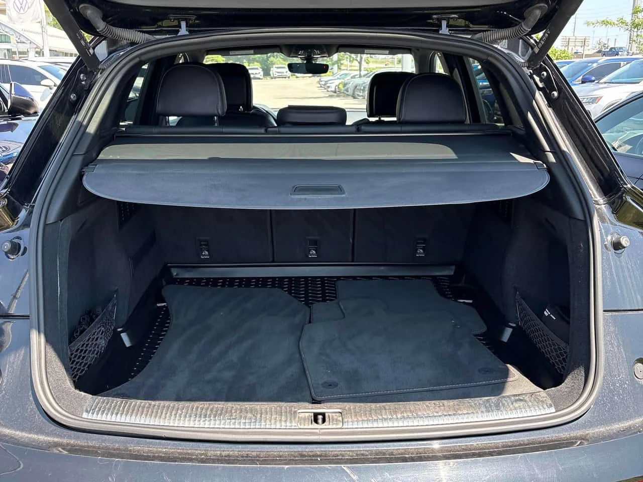 Audi SQ5 Technik/ПАНОРАМА/ДИСТРОНИК/360, снимка 11 - Автомобили и джипове - 55239896