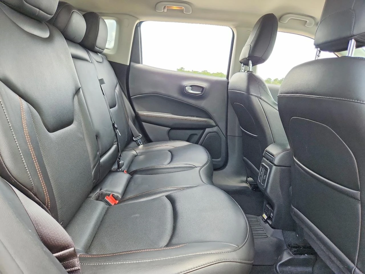 Jeep Compass 2.4l Limited, снимка 10 - Автомобили и джипове - 55877444