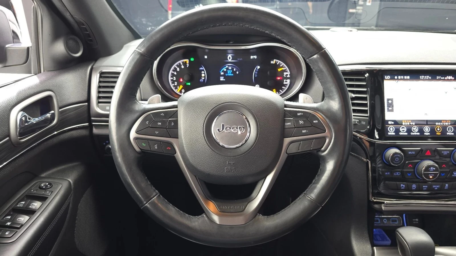 Jeep Grand cherokee, снимка 12 - Автомобили и джипове - 56685116