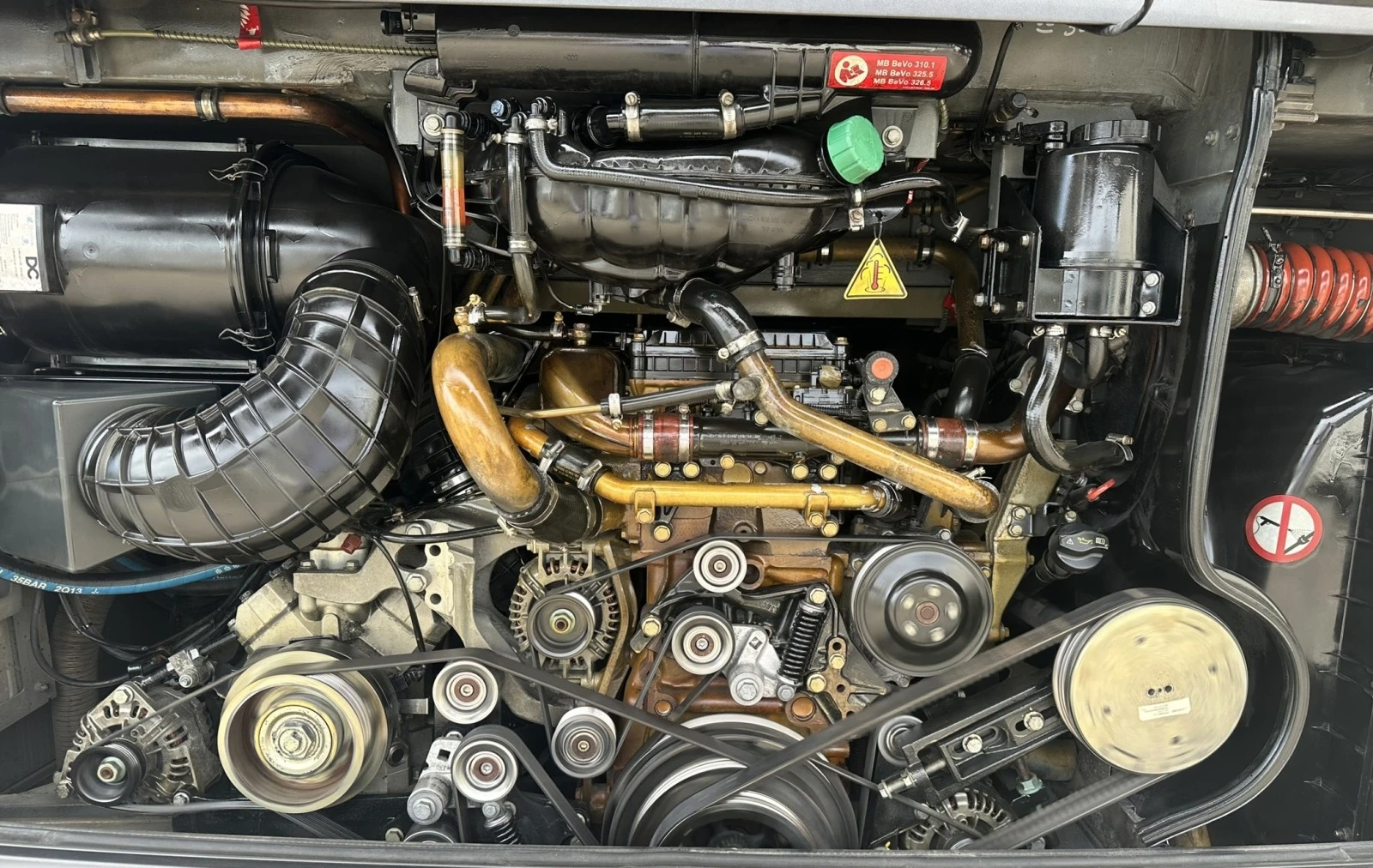 Mercedes-Benz Tourismo 16 RHD, 61   6 | Mobile.bg   13