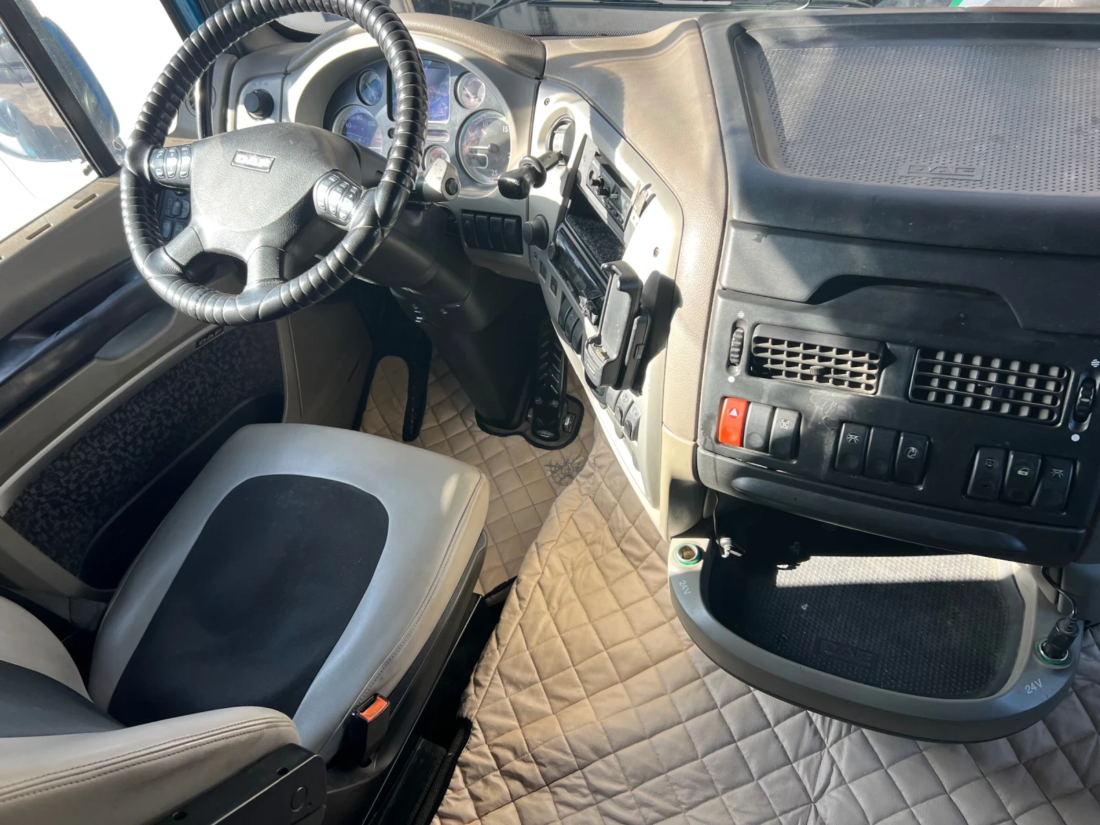 Daf XF 105  - изображение 7