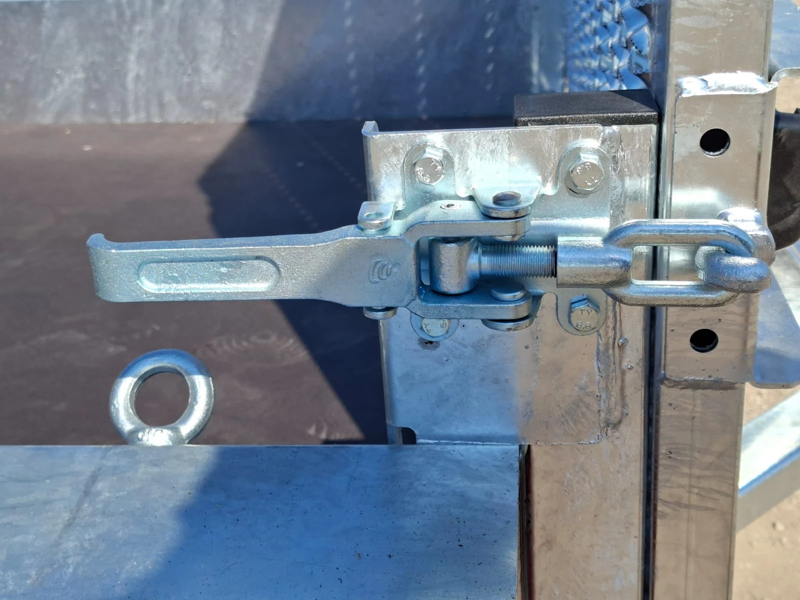 За автомобил Vlemmix MT 300/2 2700KG, снимка 13 - Ремаркета - 55098744