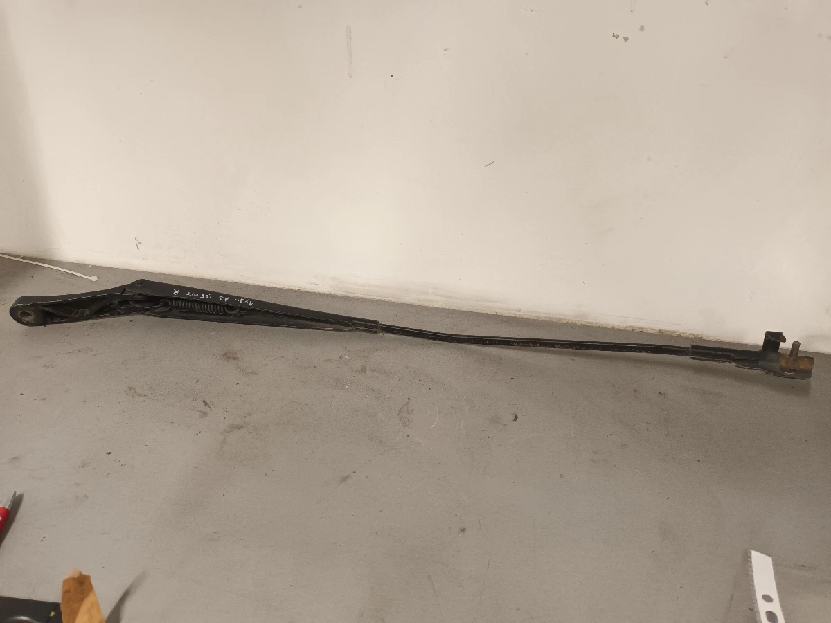 Рамо чистачки дясно ауди А3 1.6