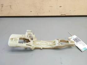 Основа външна дръжка задна лява Хюндай и40 1.7д