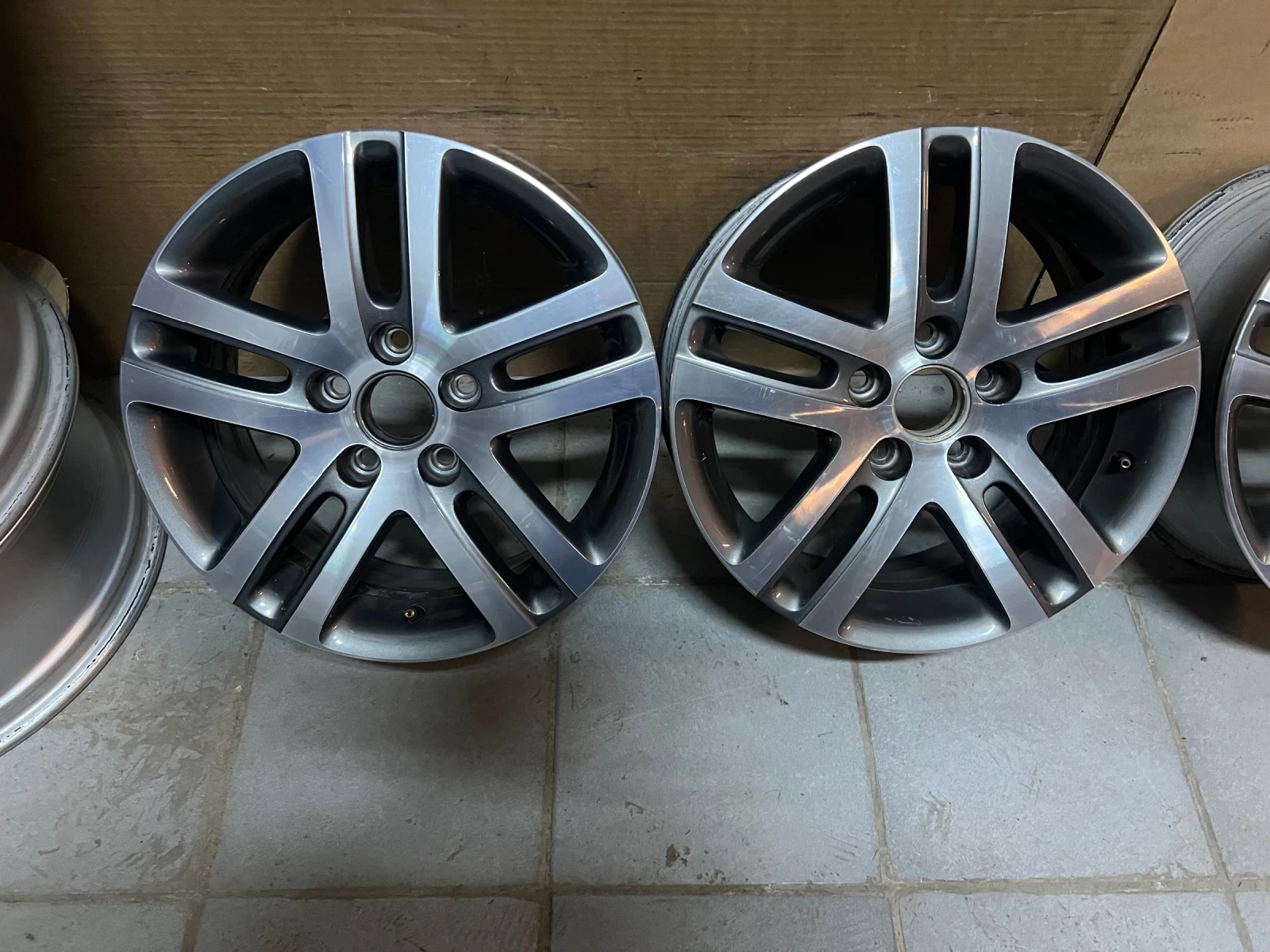 Джанти, снимка 2 - Гуми и джанти - 53746378