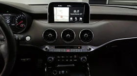 Kia Stinger 2.0T 2WD PLATINUM - 32050 лв. / 16386.90 € - 75005513 13