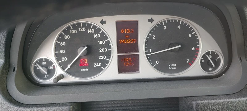 Mercedes-Benz B 170 1.7 i, снимка 12 - Автомобили и джипове - 40168592