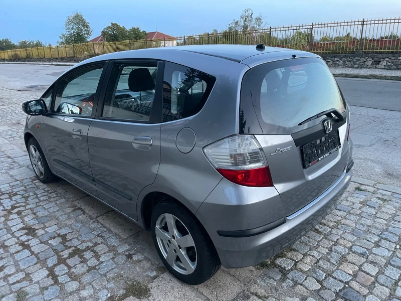 Honda Jazz, снимка 6 - Автомобили и джипове - 47476199