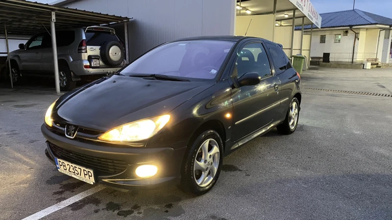 Peugeot 206, снимка 8 - Автомобили и джипове - 47822645