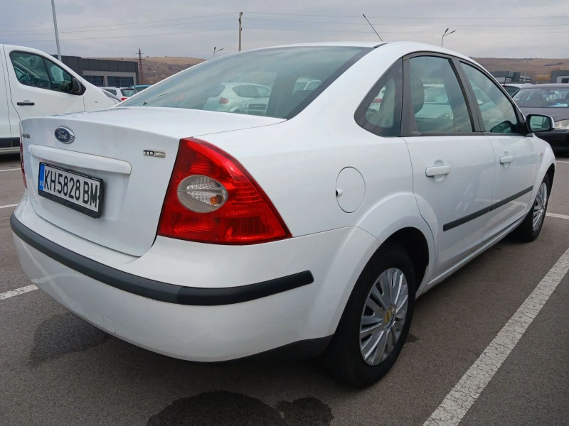 Ford Focus 1.6 TDCI, снимка 2 - Автомобили и джипове - 48166596