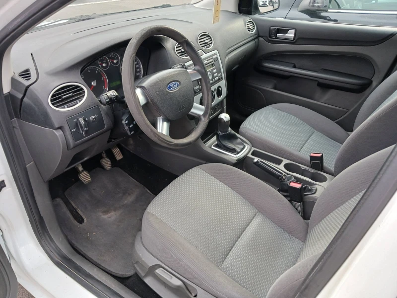 Ford Focus 1.6 TDCI, снимка 8 - Автомобили и джипове - 48166596