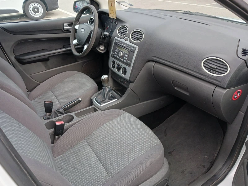 Ford Focus 1.6 TDCI, снимка 7 - Автомобили и джипове - 48166596