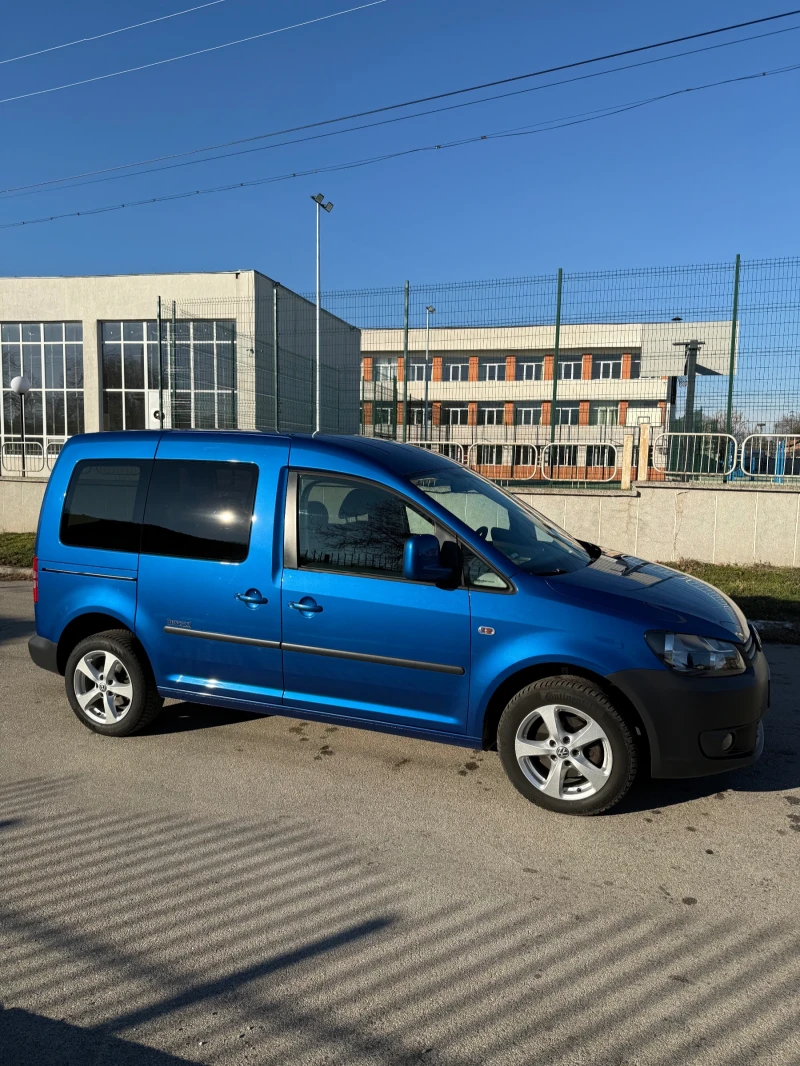 VW Caddy 1.6 TDI, снимка 9 - Автомобили и джипове - 48834430