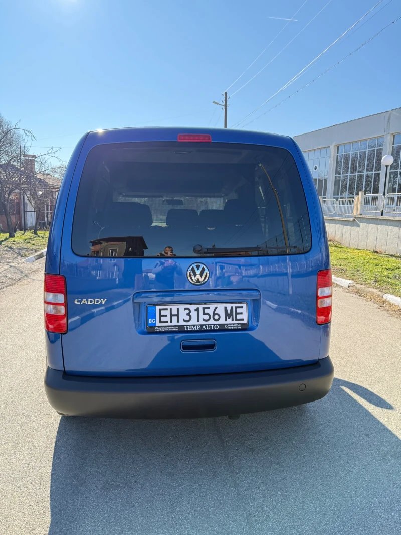 VW Caddy 1.6 TDI, снимка 8 - Автомобили и джипове - 48834430