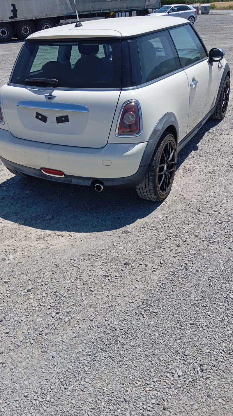 Mini Cooper 1, 4 бензин , 95 к.с., снимка 2 - Автомобили и джипове - 49185254