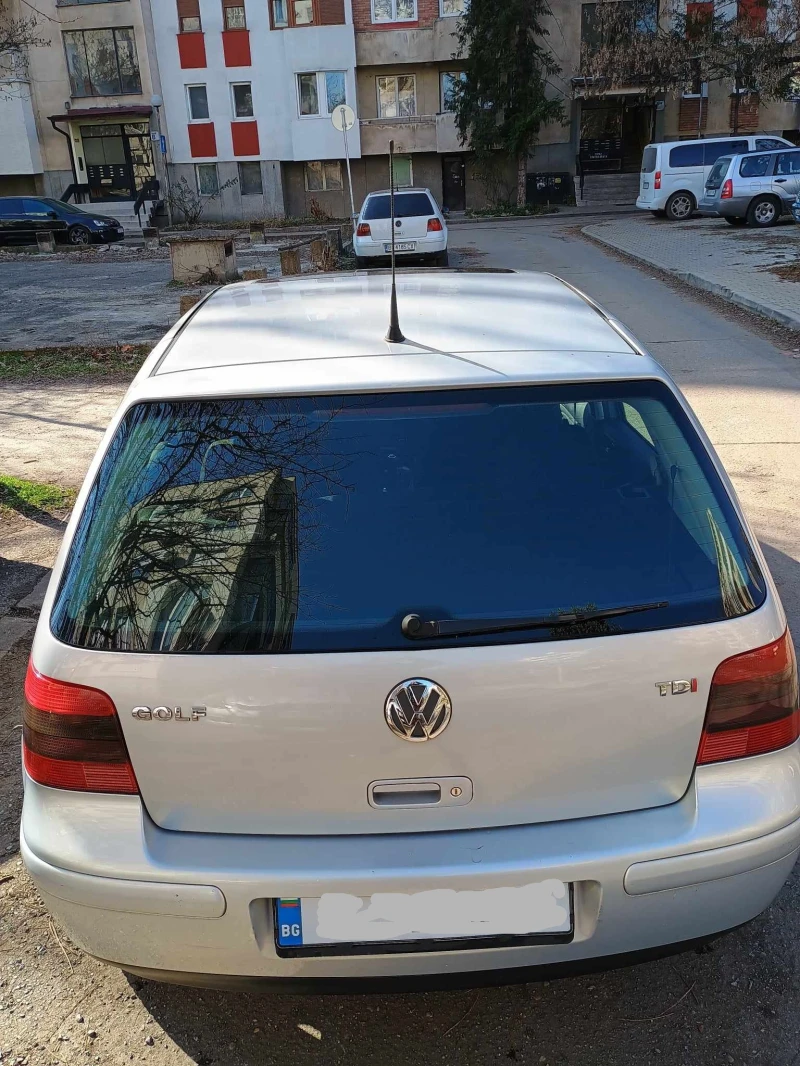 VW Golf 1.9 TDI, снимка 3 - Автомобили и джипове - 49590694