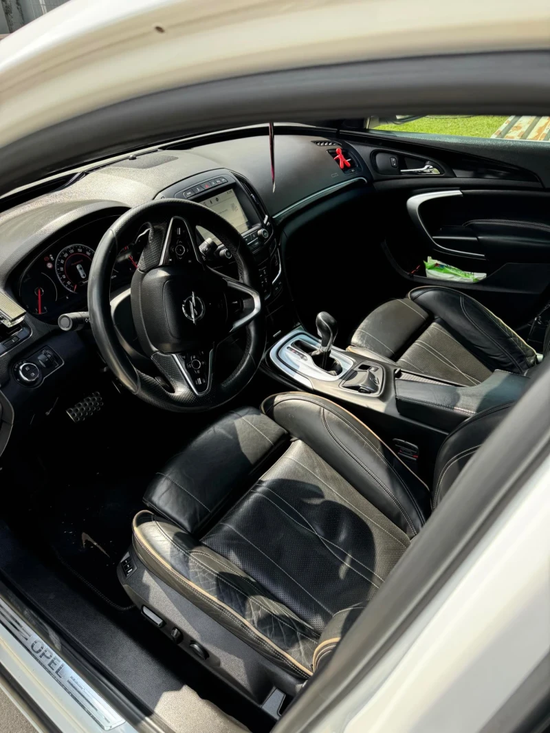 Opel Insignia OPC 4x4 , снимка 9 - Автомобили и джипове - 52426158