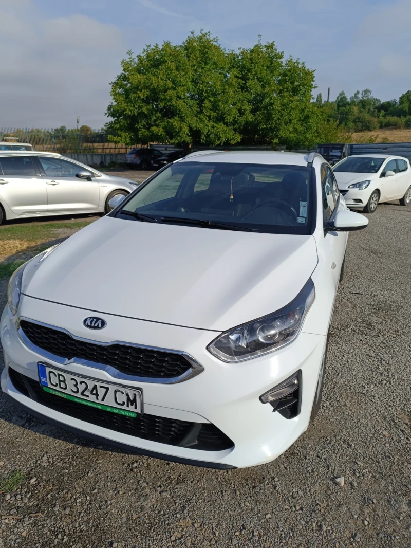 Kia Ceed Wagon 1, 5 Tурбо, снимка 2 - Автомобили и джипове - 51608413
