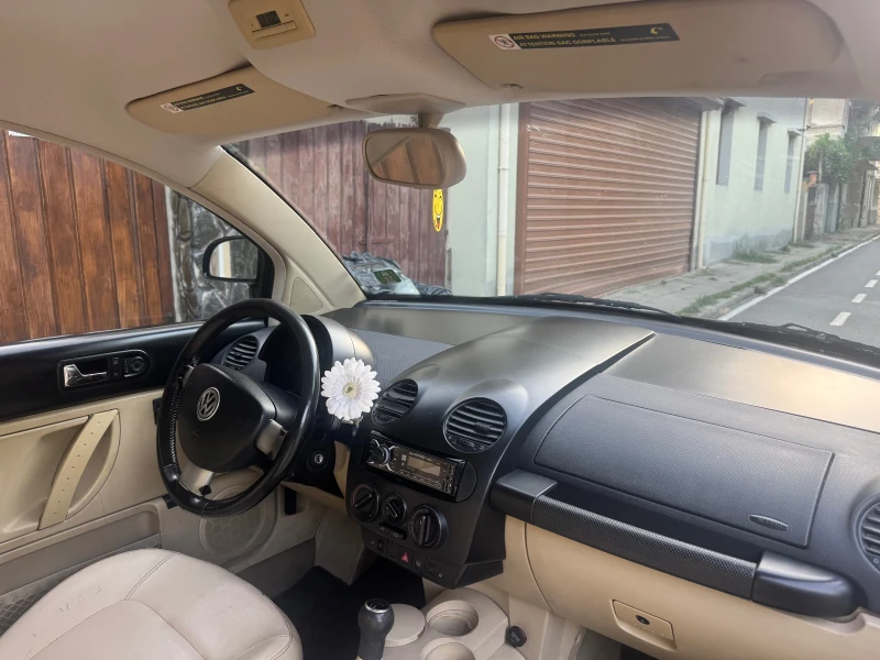 VW New beetle, снимка 8 - Автомобили и джипове - 51779233