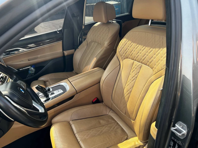 BMW 750 LONG xDrive   2016 / 166 000 км / ОЧАКВАН ВНОС, снимка 8 - Автомобили и джипове - 51994941