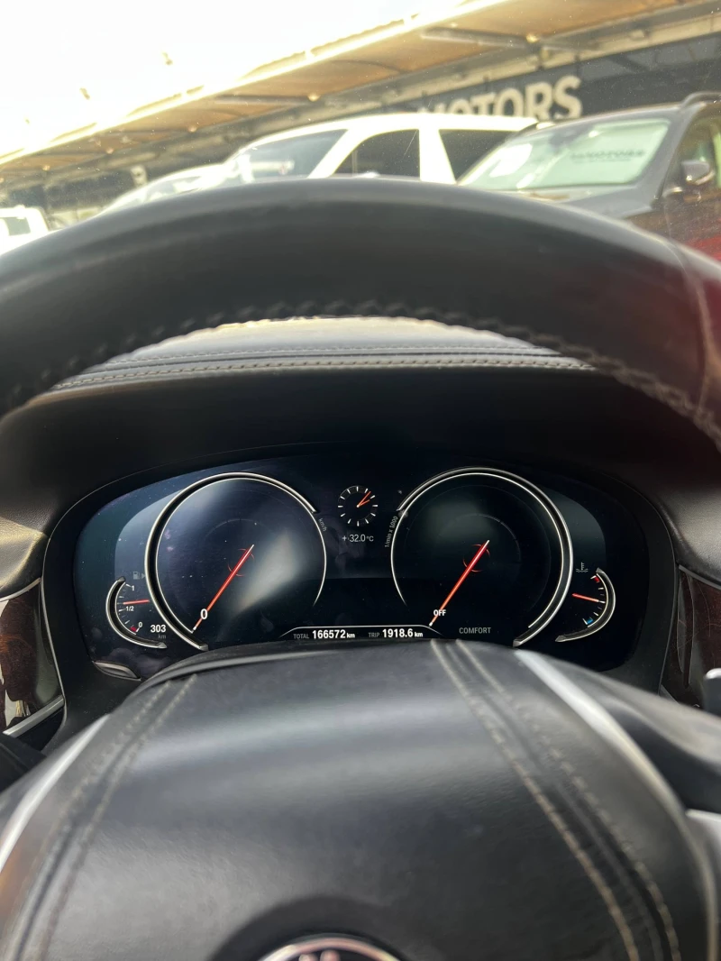 BMW 750 LONG xDrive   2016 / 166 000 км / ОЧАКВАН ВНОС, снимка 16 - Автомобили и джипове - 51994941