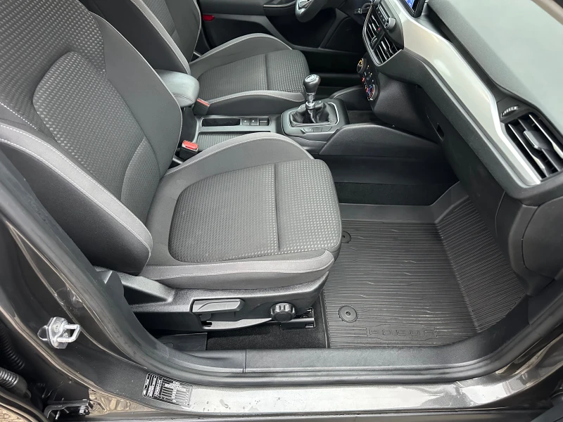 Ford Focus 1.5TDCI* LED* NAVI* 111585KM, снимка 10 - Автомобили и джипове - 52323228