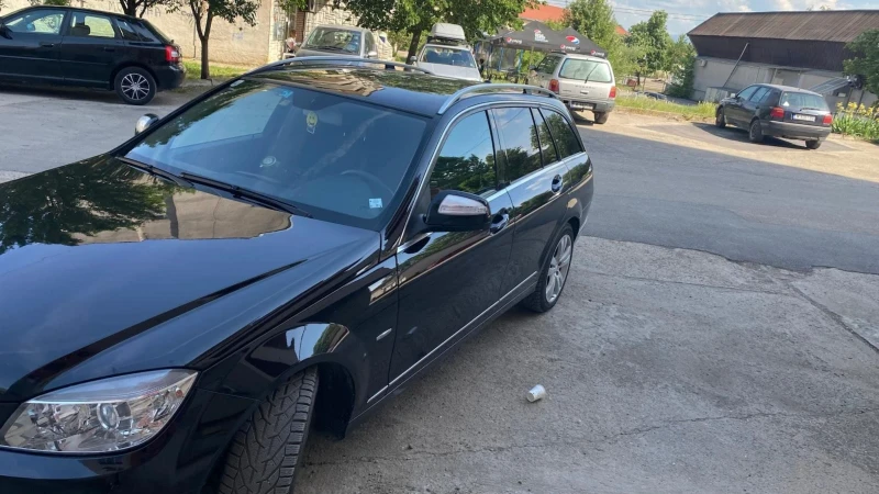 Mercedes-Benz C 220, снимка 3 - Автомобили и джипове - 52628053