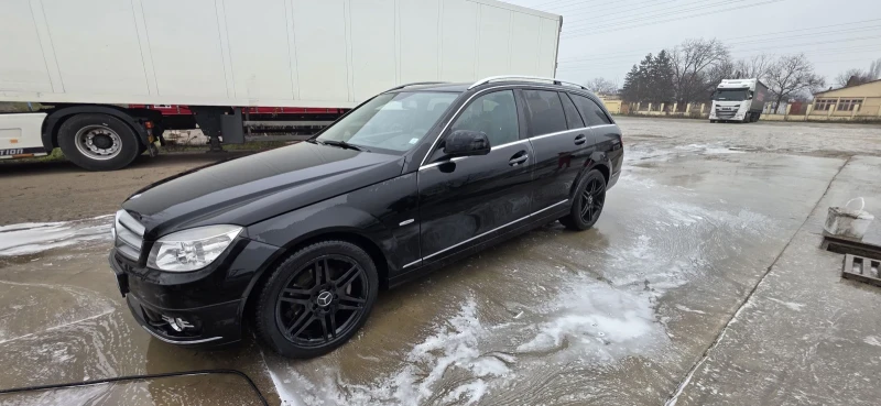 Mercedes-Benz C 220, снимка 8 - Автомобили и джипове - 52900978