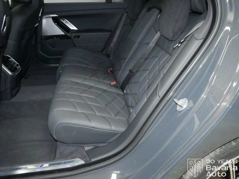 BMW i7 60 xDrive M Sport Paket, снимка 8 - Автомобили и джипове - 52833490