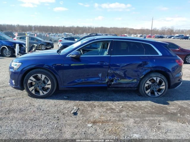 Audi E-Tron PREMIUM QUATTRO, снимка 5 - Автомобили и джипове - 53600423