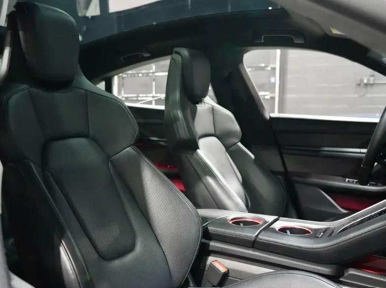 Porsche Taycan * TURBO S * CARBON * CERAMIC * , снимка 6 - Автомобили и джипове - 56285379