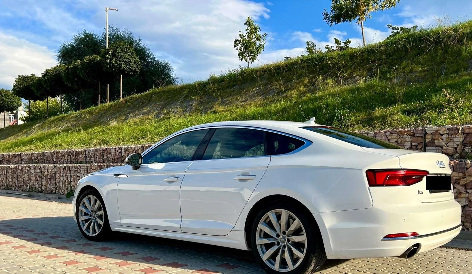 Audi A5 Sportback - изображение 2