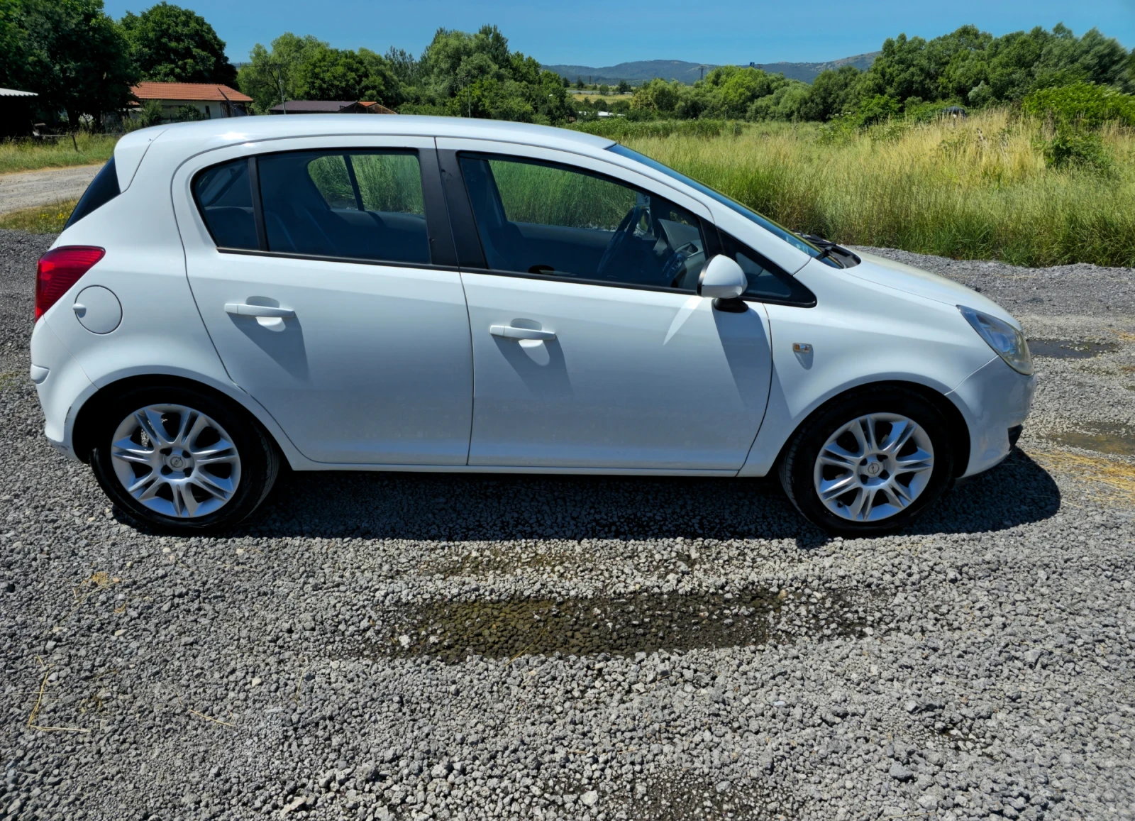 Opel Corsa 1.4 101к.с. 111 EURO5A - изображение 6