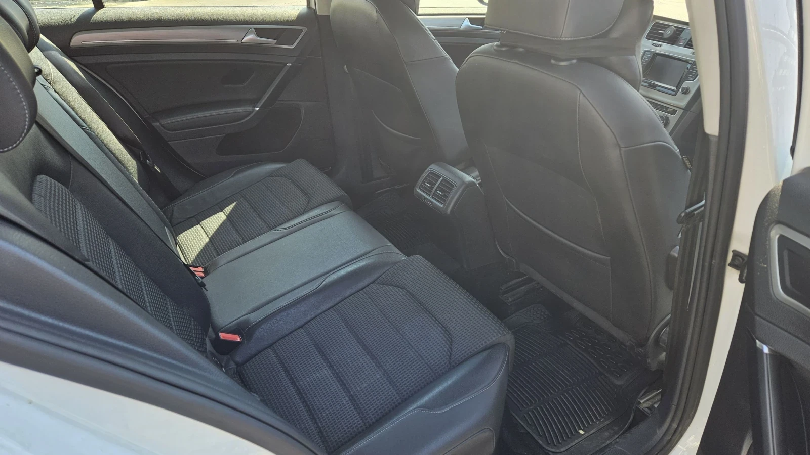 VW Golf 1.6tdi - изображение 7