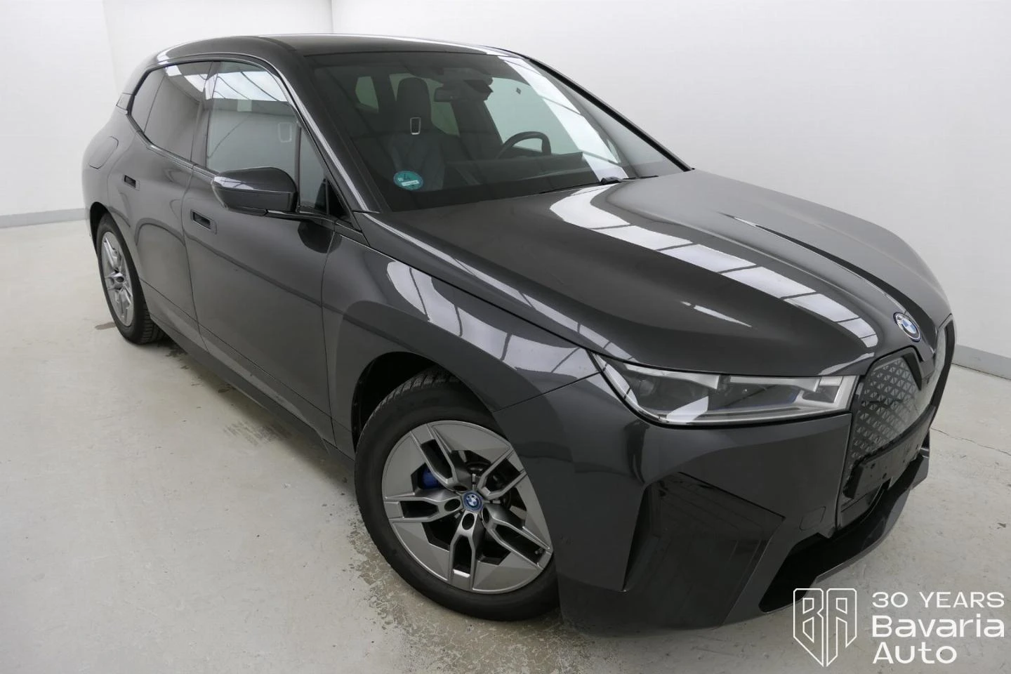 BMW iX 50 xDrive Sport Paket - изображение 4