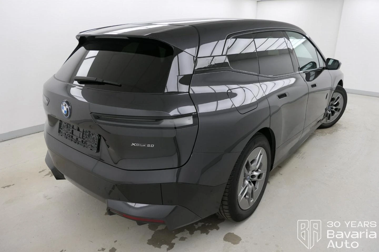 BMW iX 50 xDrive Sport Paket - изображение 3