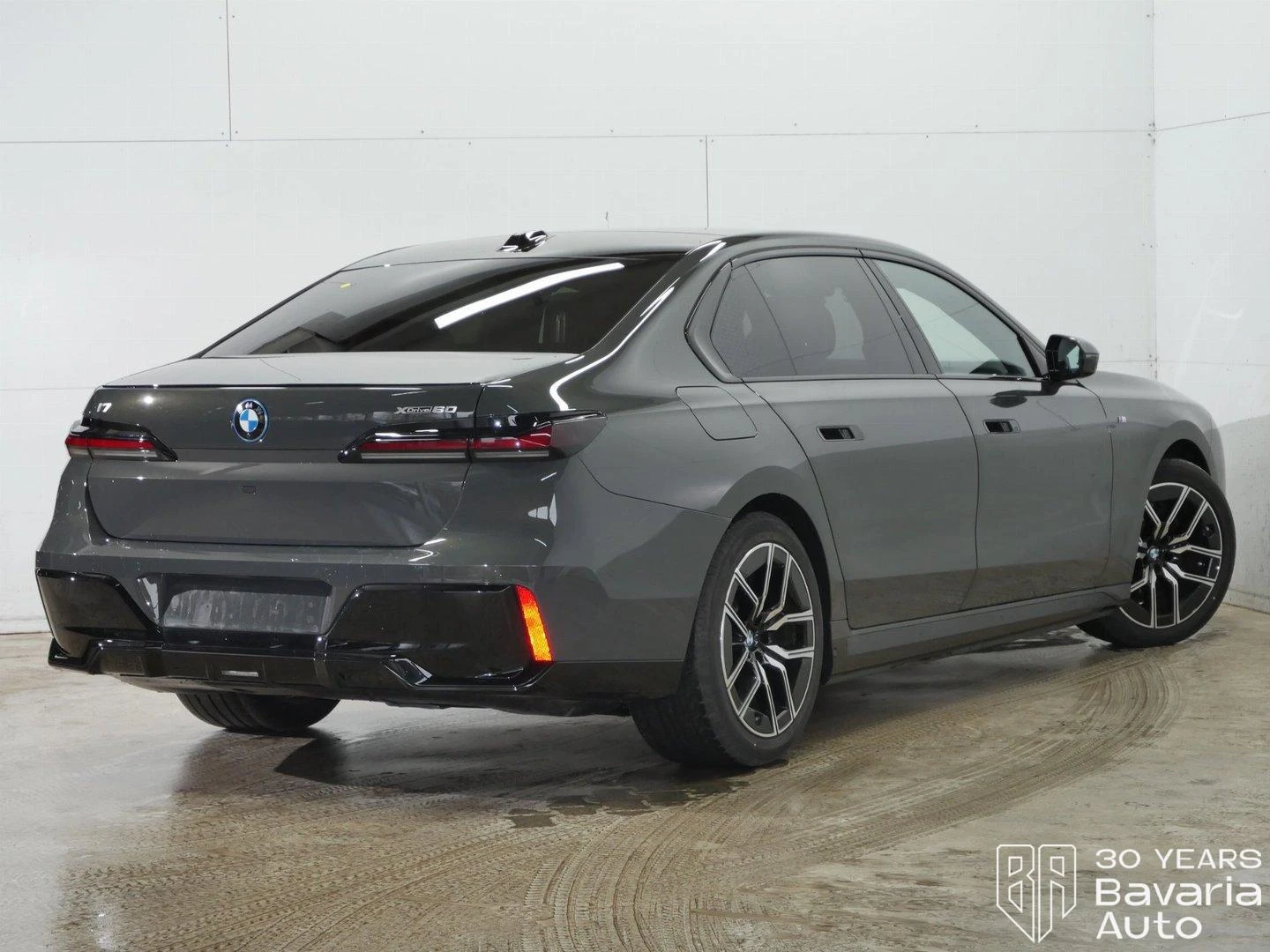 BMW i7 60 xDrive M Sport Paket - изображение 3