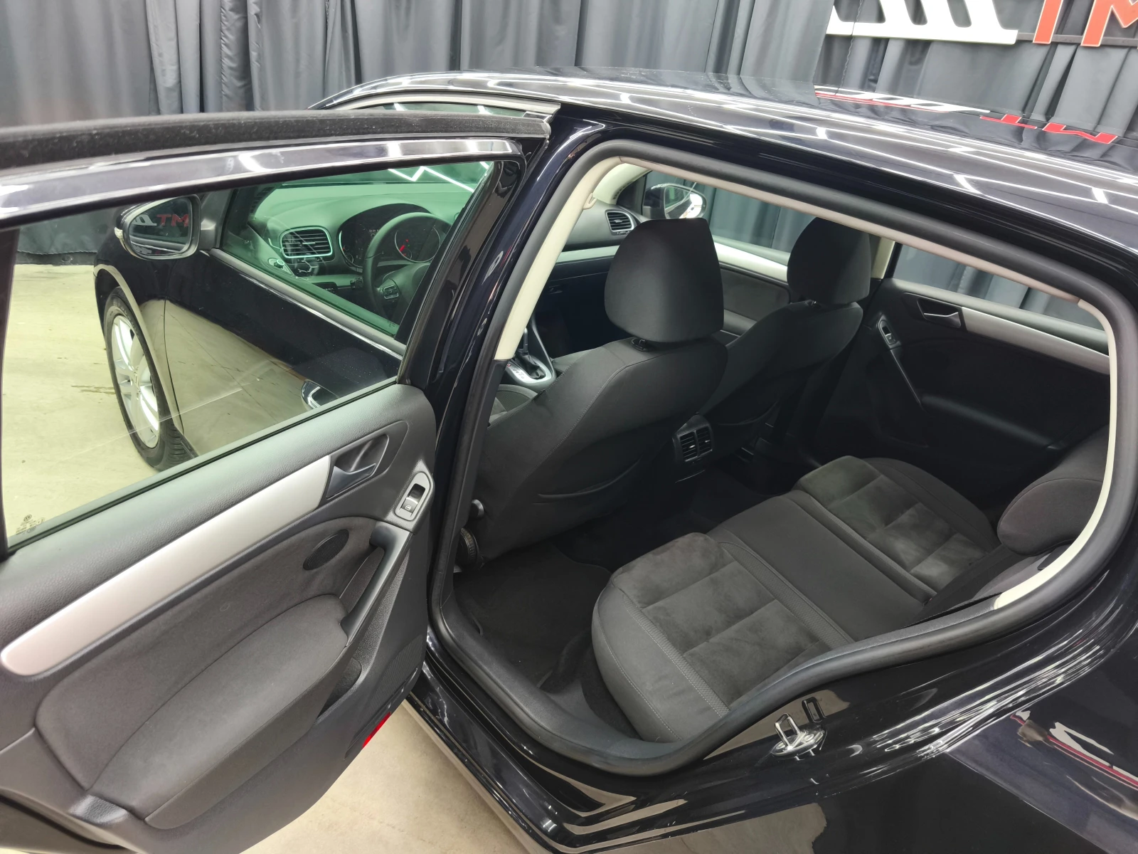 VW Golf 1.4TSI Automatic HighLine Euro5A - изображение 9