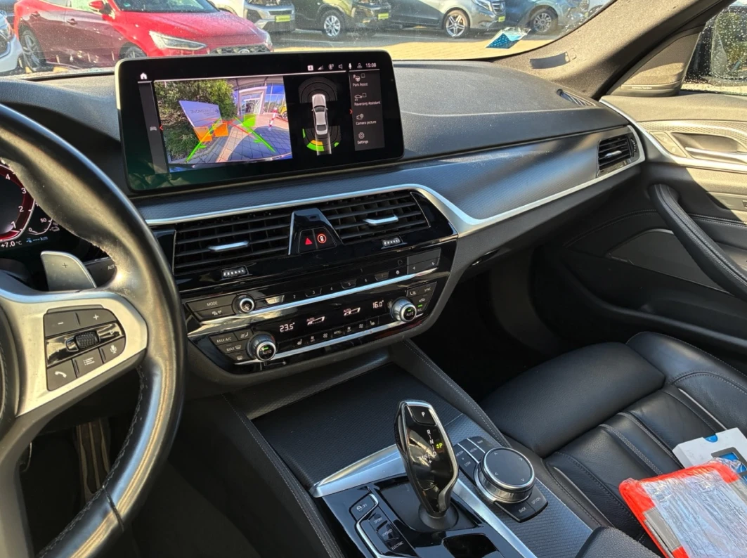 BMW 530E M Sport X Drive ПАНОРАМА, снимка 10 - Автомобили и джипове - 53816446