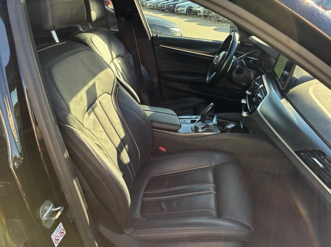 BMW 530E M Sport X Drive ПАНОРАМА, снимка 9 - Автомобили и джипове - 53816446