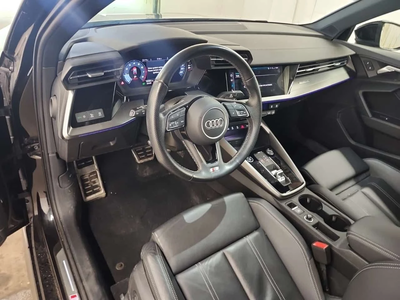 Audi A3 ПАНОРАМА* АМБИЕНТНО ОСВЕТЛЕНИЕ* КАРФАКС* , снимка 12 - Автомобили и джипове - 53818779