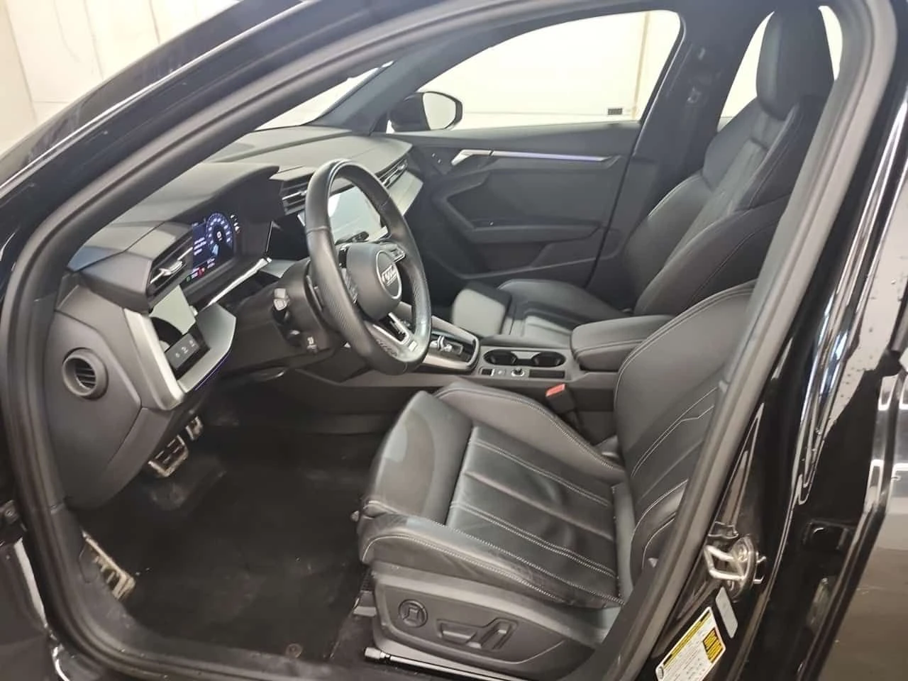 Audi A3 ПАНОРАМА* АМБИЕНТНО ОСВЕТЛЕНИЕ* КАРФАКС* , снимка 9 - Автомобили и джипове - 53818779