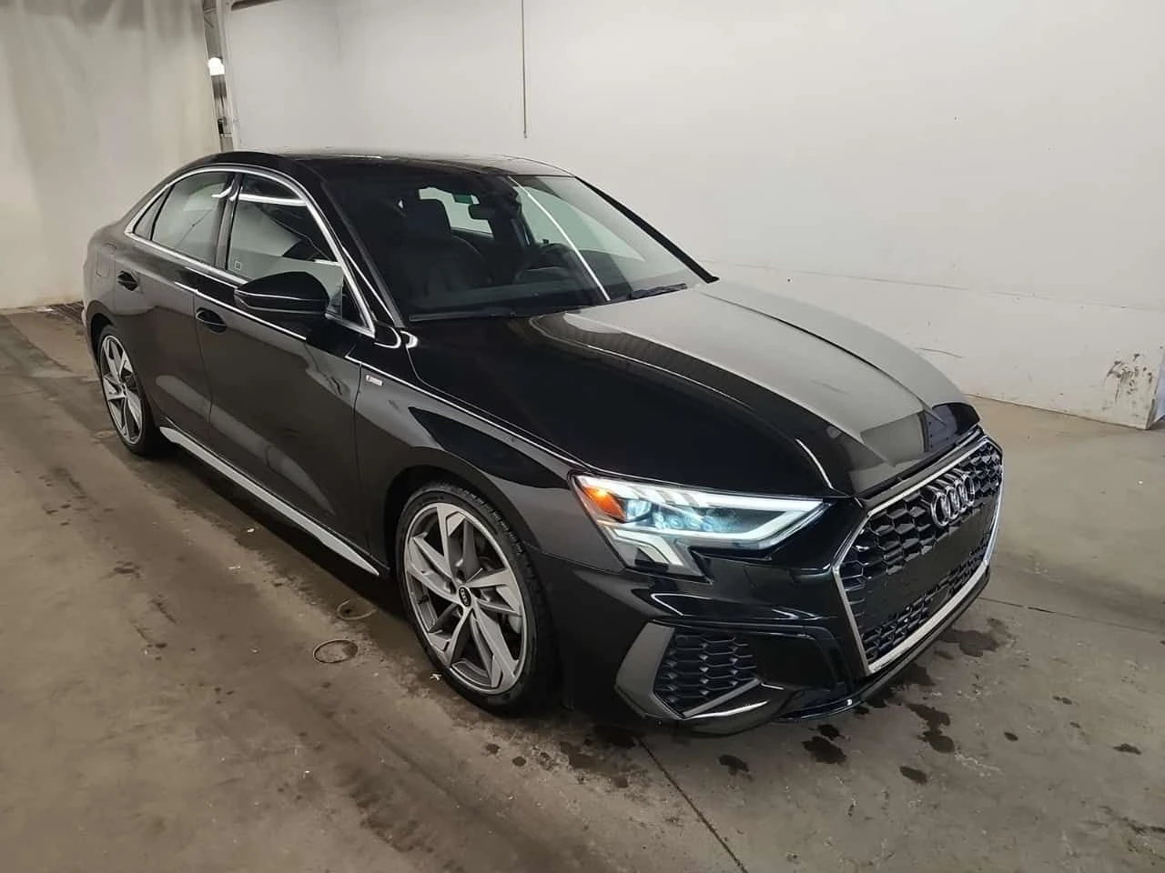 Audi A3 ПАНОРАМА* АМБИЕНТНО ОСВЕТЛЕНИЕ* КАРФАКС* , снимка 2 - Автомобили и джипове - 53818779