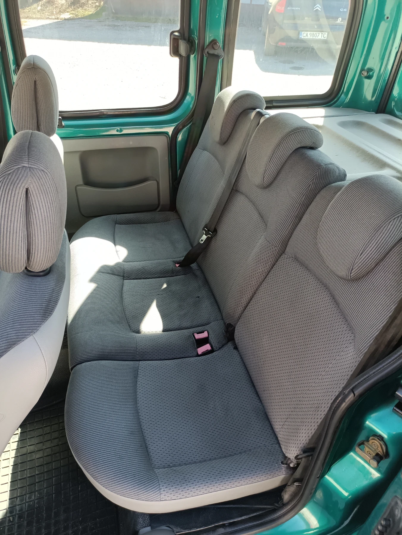 Renault Kangoo 1.4 LPG, снимка 10 - Автомобили и джипове - 53813907