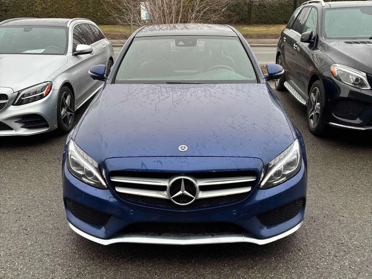 Mercedes-Benz C 300 ПОДГРЕВИ * ПАНО * KEYLESS * CARFAX, снимка 6 - Автомобили и джипове - 54208977