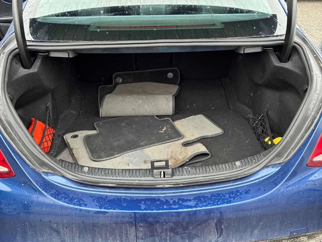 Mercedes-Benz C 300 ПОДГРЕВИ * ПАНО * KEYLESS * CARFAX, снимка 17 - Автомобили и джипове - 54208977