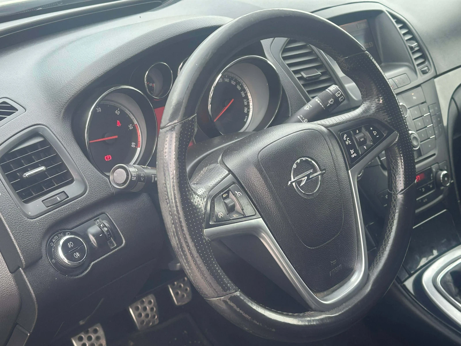 Opel Insignia 2.0, снимка 5 - Автомобили и джипове - 54248302