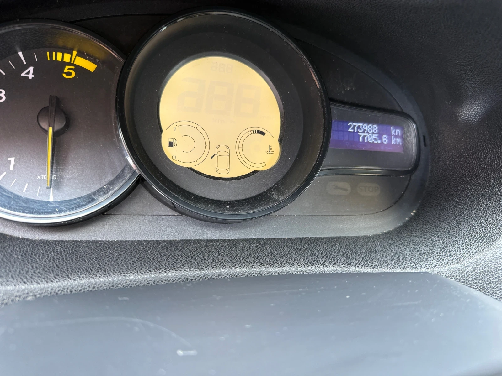 Renault Megane, снимка 9 - Автомобили и джипове - 54352540