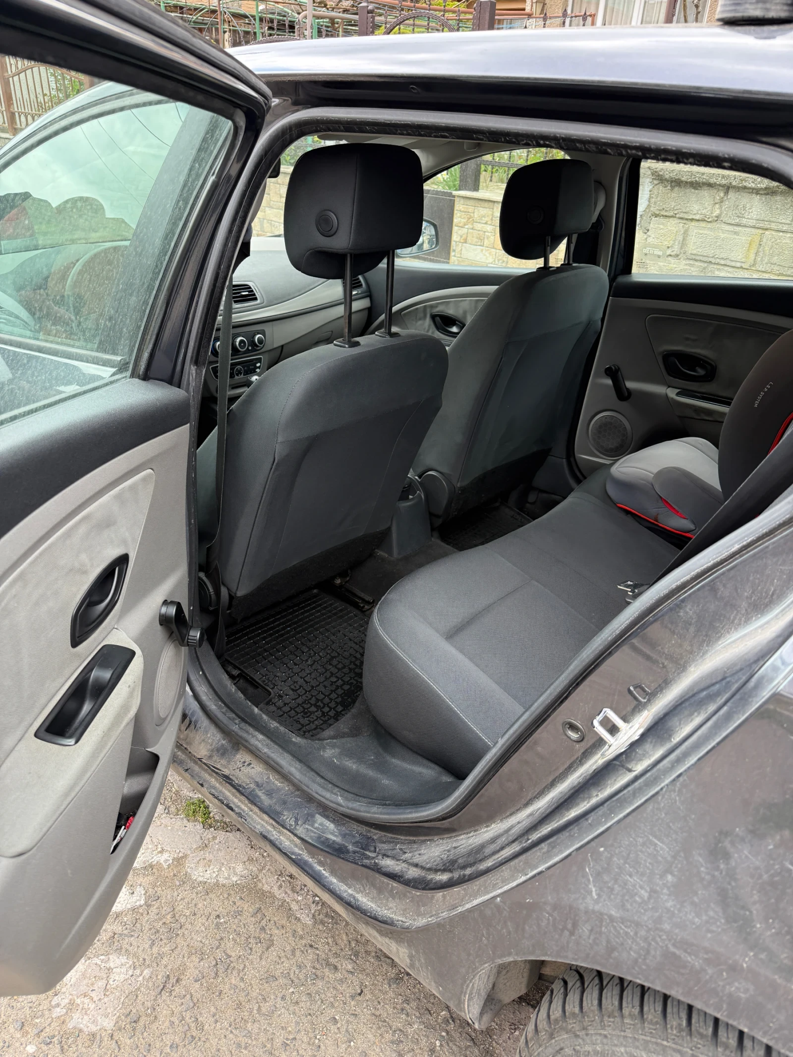 Renault Megane, снимка 6 - Автомобили и джипове - 54352540