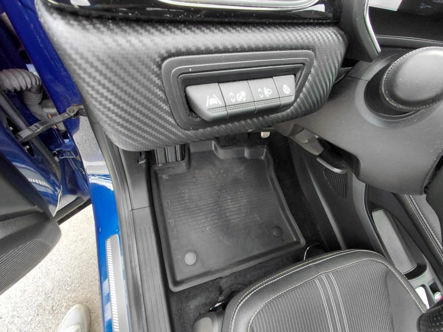Renault Captur 1.6 E-Tech Full Hybrid 145k.c., снимка 14 - Автомобили и джипове - 55059278